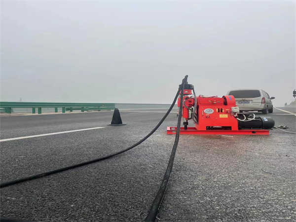 清城马路路基路面开裂下沉注浆加固灌浆